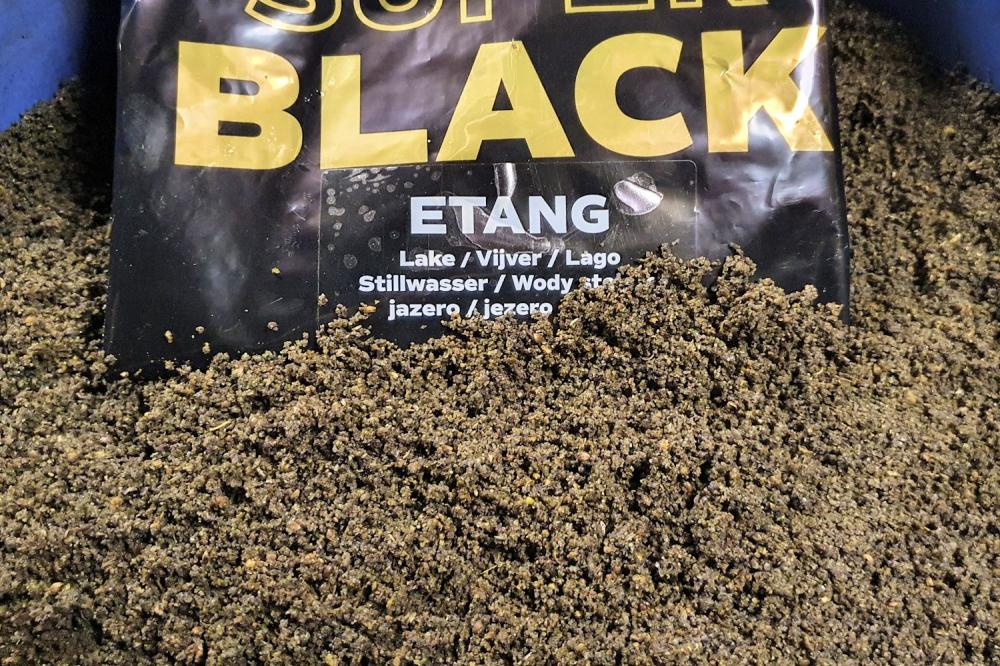 SENSAS Super Black Etang